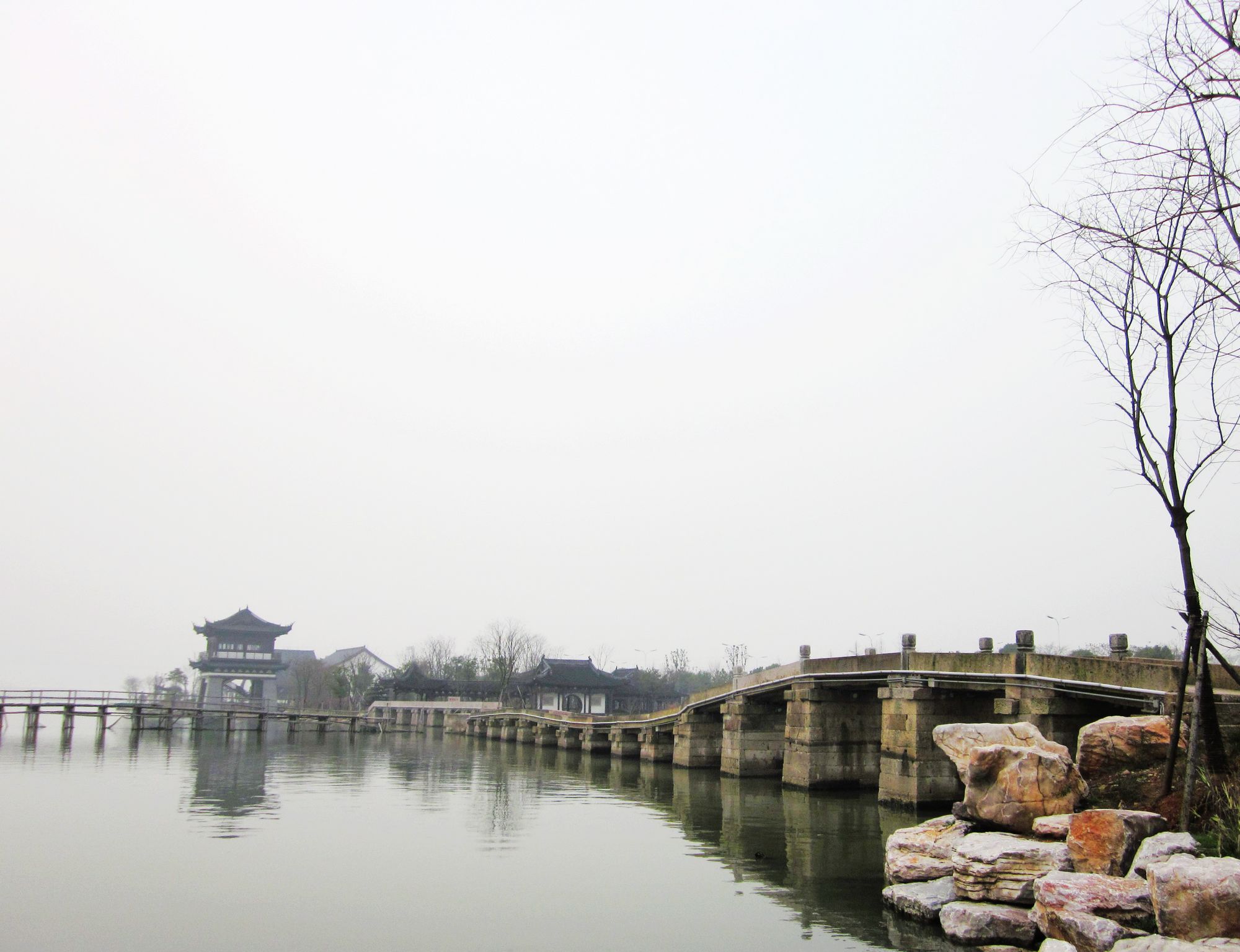 悠悠鉴湖水,淡淡江南情,且看此风月,堪比西湖美