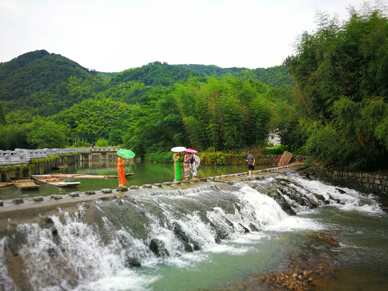 2018.7.4夏履莲增村免费竹筏水上漂