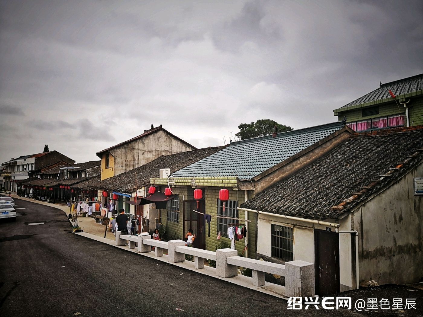 走过陶堰老街:邵力子故居的大门关着,老街已经修缮过2019.8.7