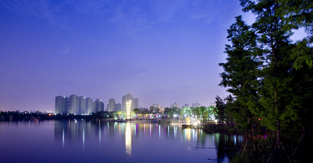 袍江两湖公园夜景
