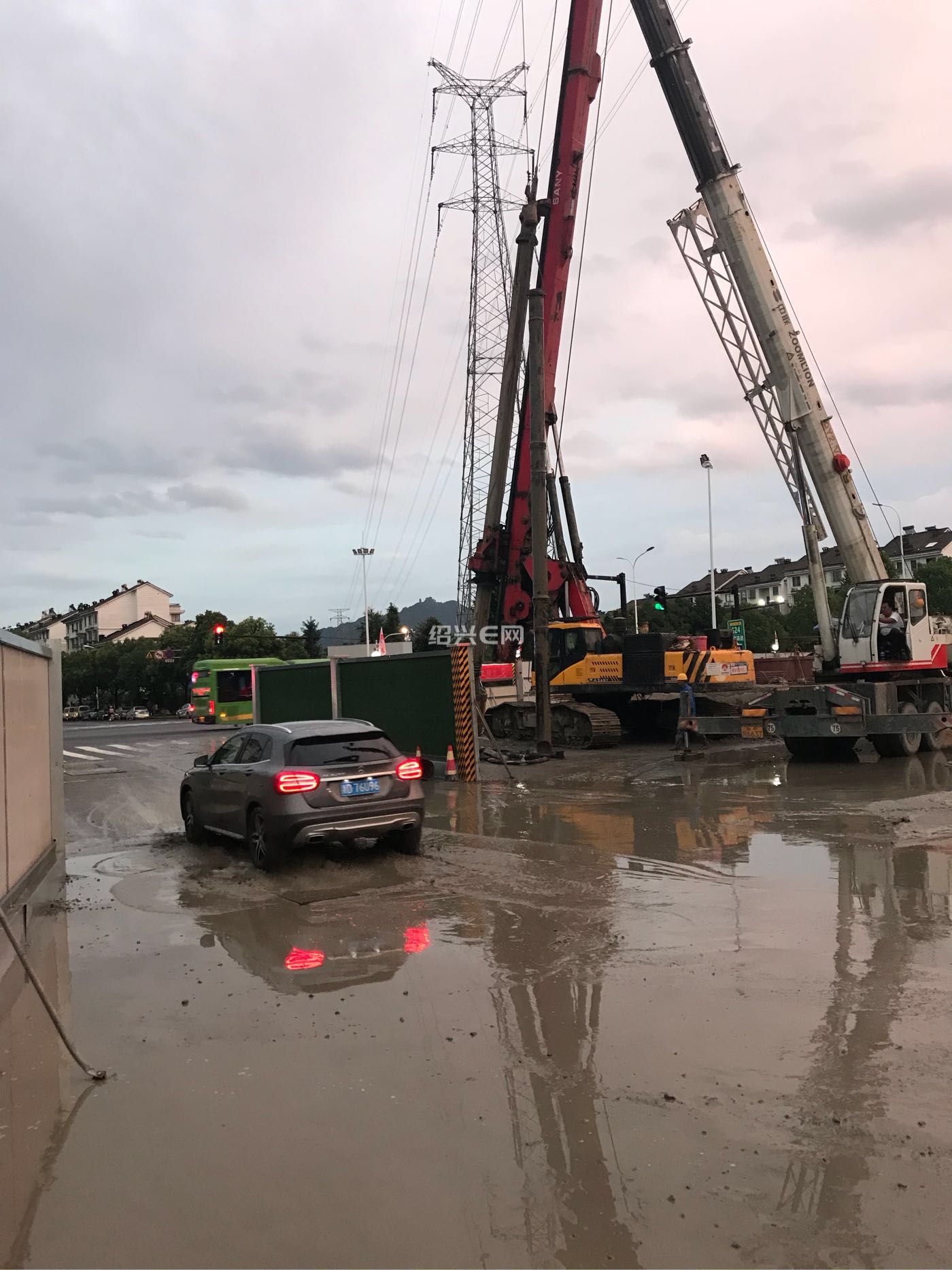 文明城市应该文明施工|绍兴杂谈 - 绍兴e网论坛 - 绍兴地方门户网站