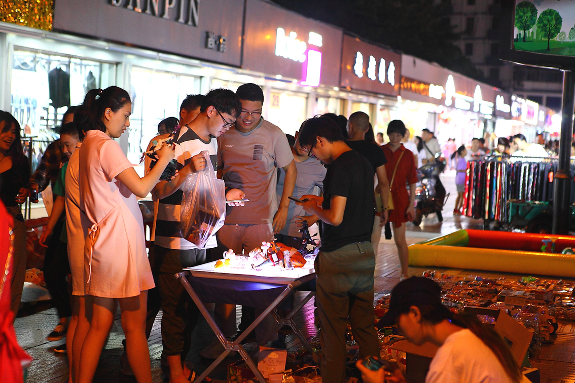 柯桥商业步行街——夜经济文化纪实(heenxian)