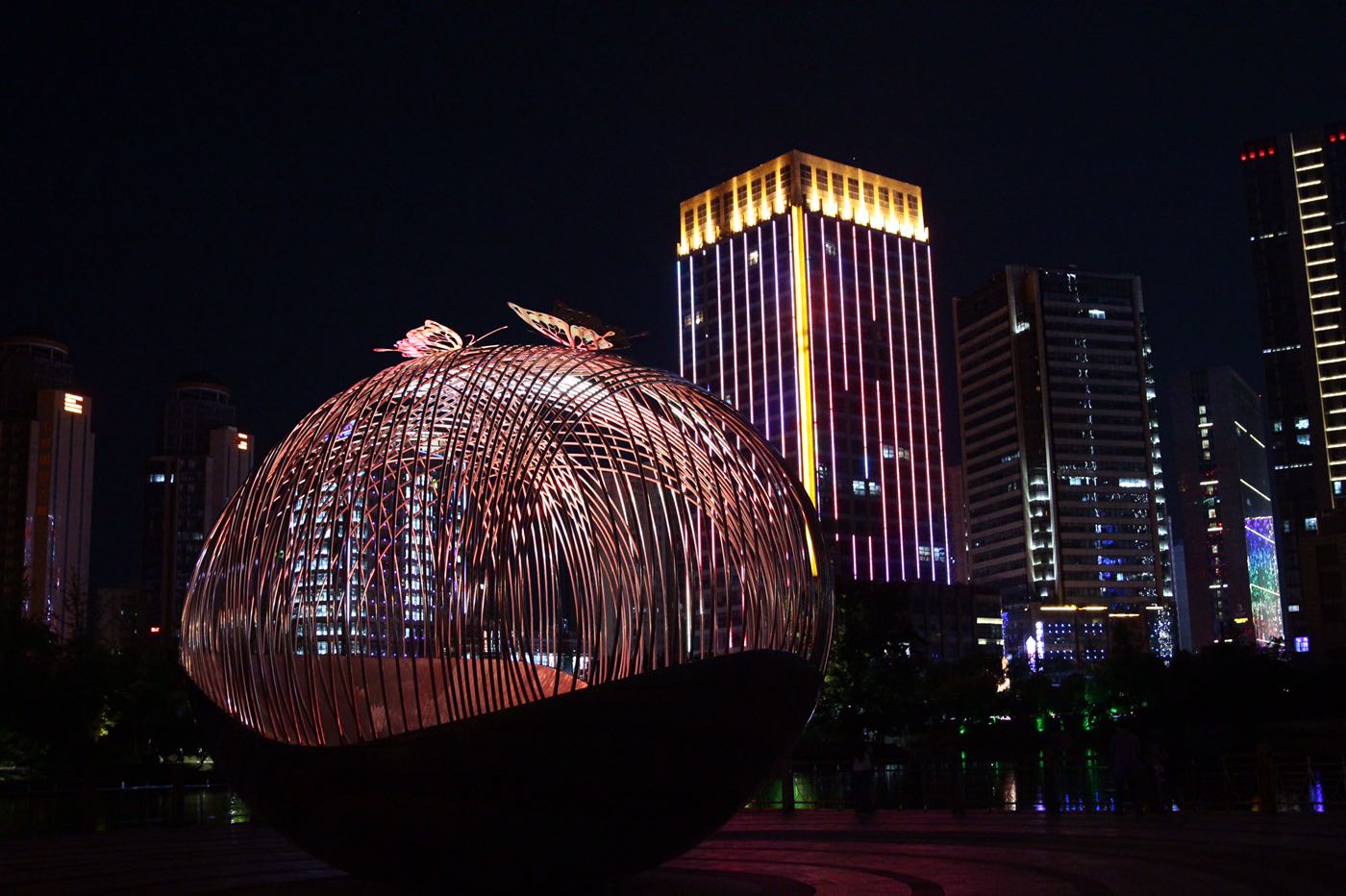 2019.4.22#图说绍兴第四期# 夜走梅龙湖