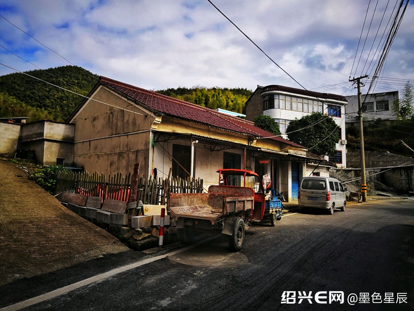 平水镇红墙下村图五村边溪流上的"会义桥"2019.12.31